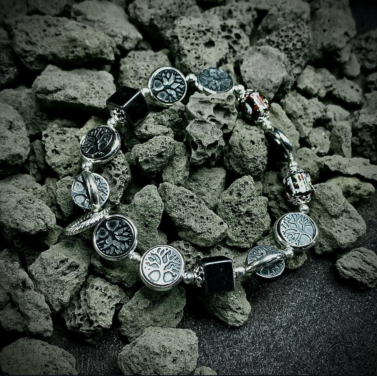 Hematite Serendipity Box｜Custom Size・Choose Your Meaning・Random Charm Style｜赤鐵礦結緣盲盒｜客製手圍・選擇寓意・隨機藏銀配飾 海底輪