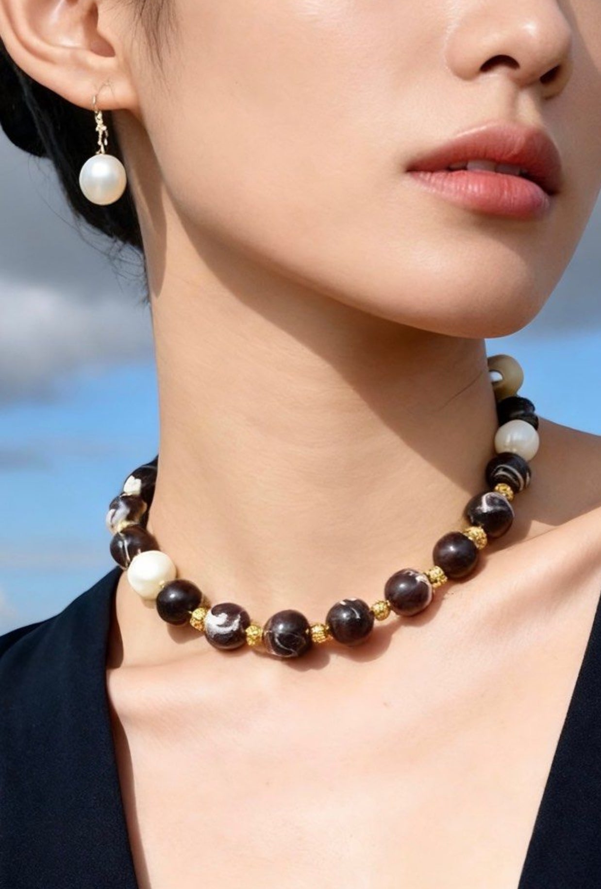 Designer Vintage Black & White Mother-of-Pearl Necklace｜40cm｜14mm Natural Shell｜Classic Style| 設計款復古黑白貝母項鏈｜40cm｜14mm天然貝母｜經典百搭