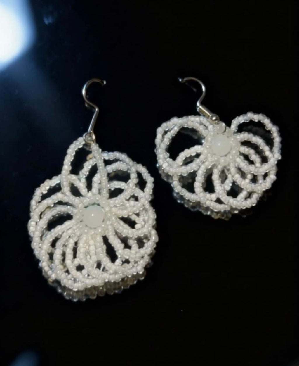 KC Gold Handmade Tassel Earrings｜Designer Beaded Earrings｜Light & Elegant｜KC金手工流蘇耳環｜設計款串珠耳環｜輕盈靈動