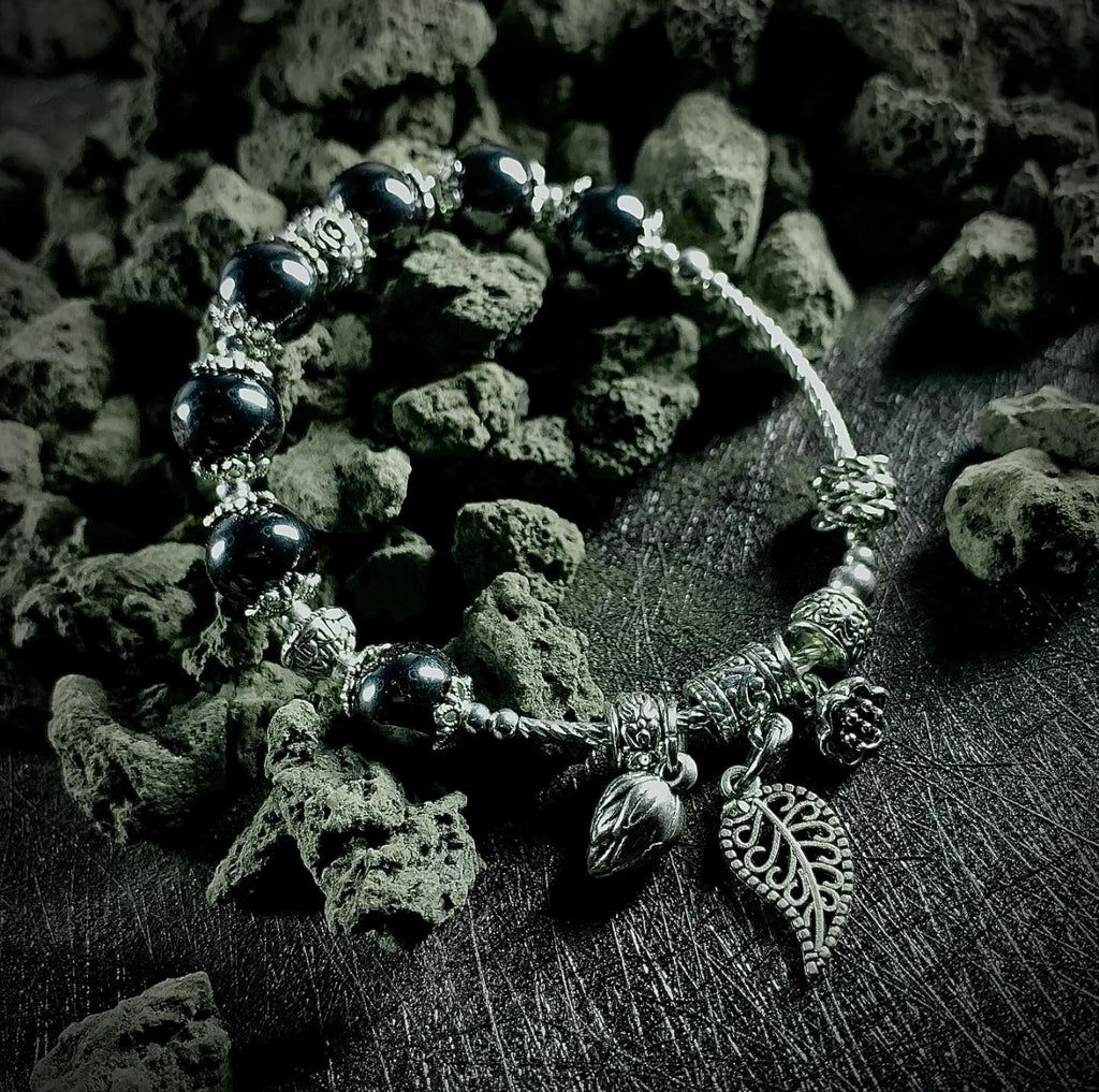 Hematite Serendipity Box｜Custom Size・Choose Your Meaning・Random Charm Style｜赤鐵礦結緣盲盒｜客製手圍・選擇寓意・隨機藏銀配飾 海底輪