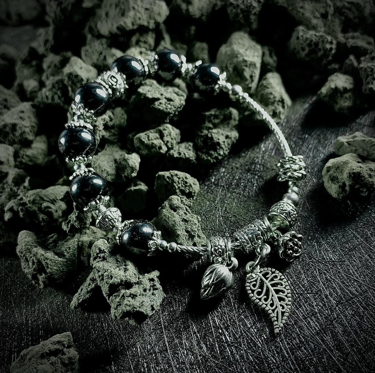 Hematite Serendipity Box｜Custom Size・Choose Your Meaning・Random Charm Style｜赤鐵礦結緣盲盒｜客製手圍・選擇寓意・隨機藏銀配飾 海底輪