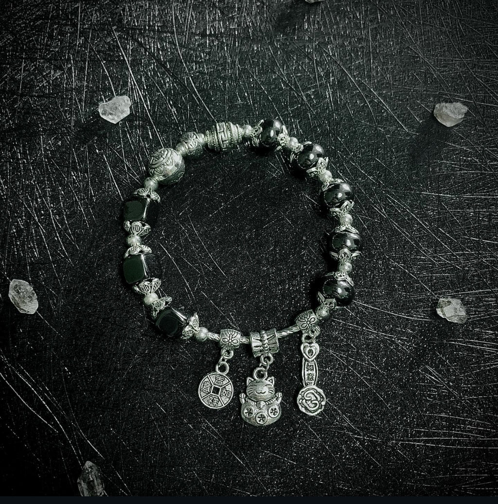 Hematite Serendipity Box｜Custom Size・Choose Your Meaning・Random Charm Style｜赤鐵礦結緣盲盒｜客製手圍・選擇寓意・隨機藏銀配飾 海底輪