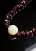 Natural Mother of Pearl and Garnet Necklace | Healing Crystal Jewelry for Women | Protection & Vitality | Mother's Day Birthday Gift for Her｜白貝母石榴石頸鏈｜天然守護石x女人石 雙重能量｜母親節生日禮物 7-14mm 42cm
