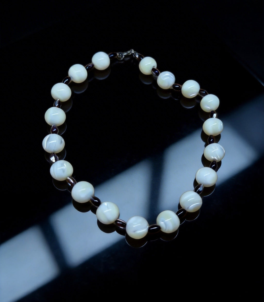 Designer Black & White Mother-of-Pearl Necklace｜42.5cm｜14mm Natural Shell｜Classic Elegance｜設計款黑白貝母項鏈｜天然貝母珠｜經典優雅百搭款