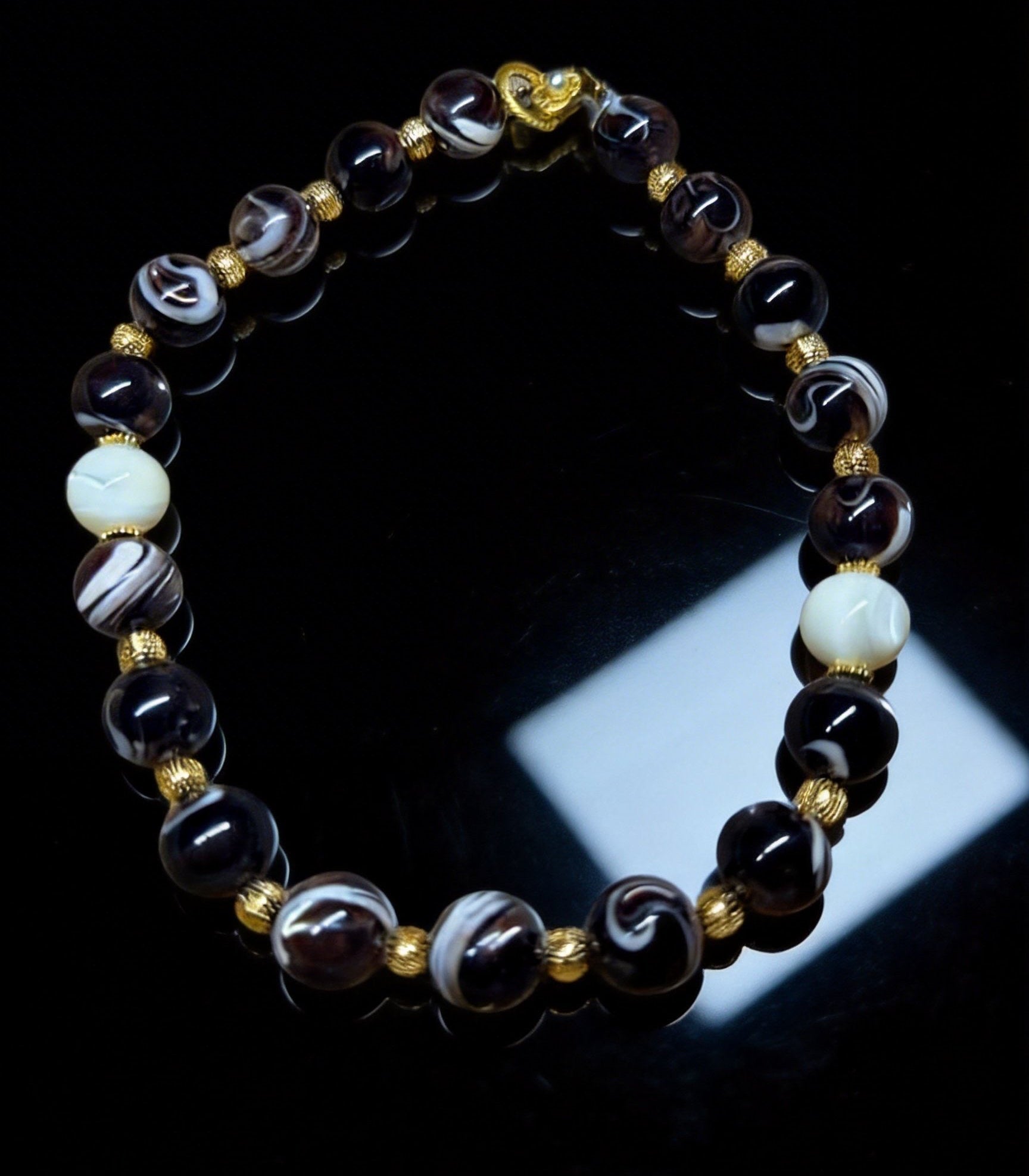 Designer Vintage Black & White Mother-of-Pearl Necklace｜40cm｜14mm Natural Shell｜Classic Style| 設計款復古黑白貝母項鏈｜40cm｜14mm天然貝母｜經典百搭