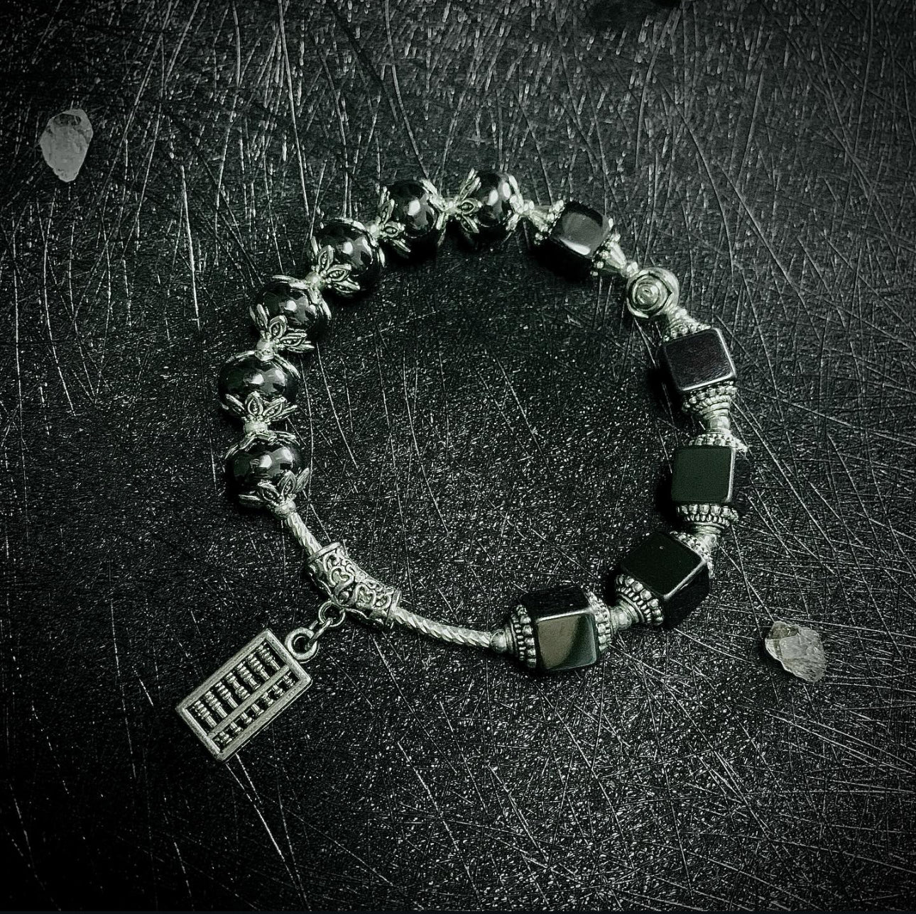 Hematite Serendipity Box｜Custom Size・Choose Your Meaning・Random Charm Style｜赤鐵礦結緣盲盒｜客製手圍・選擇寓意・隨機藏銀配飾 海底輪