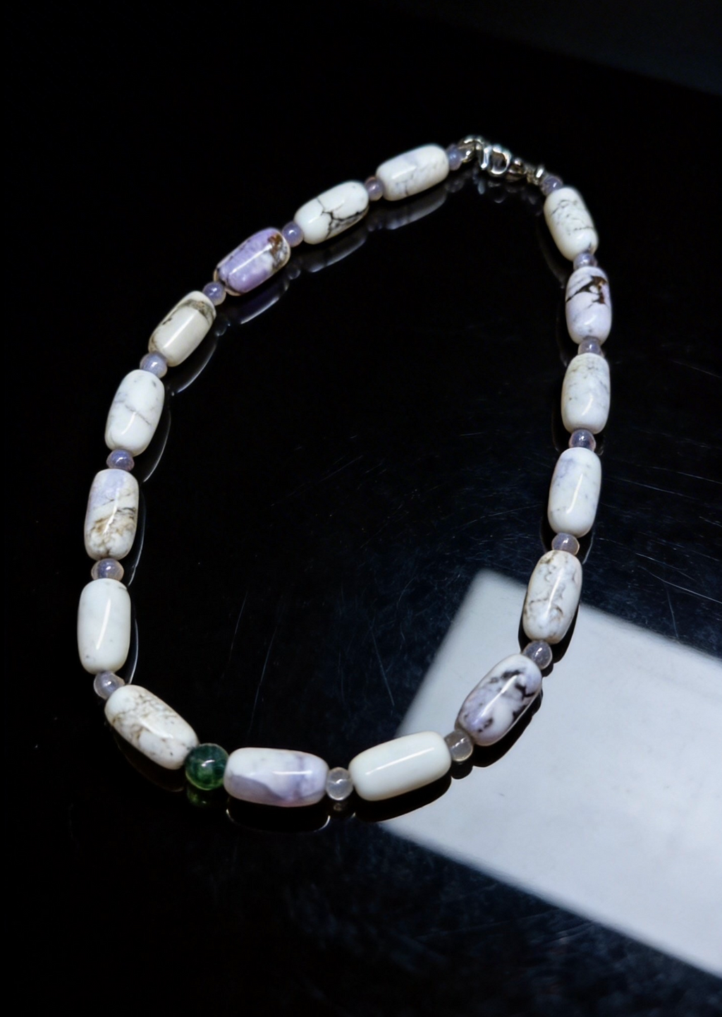 Vintage Cultural White Turquoise Beaded Necklace | Silver Carved Spacer Design｜復古文創白松石串珠項鍊｜銀色雕花隔珠設計款